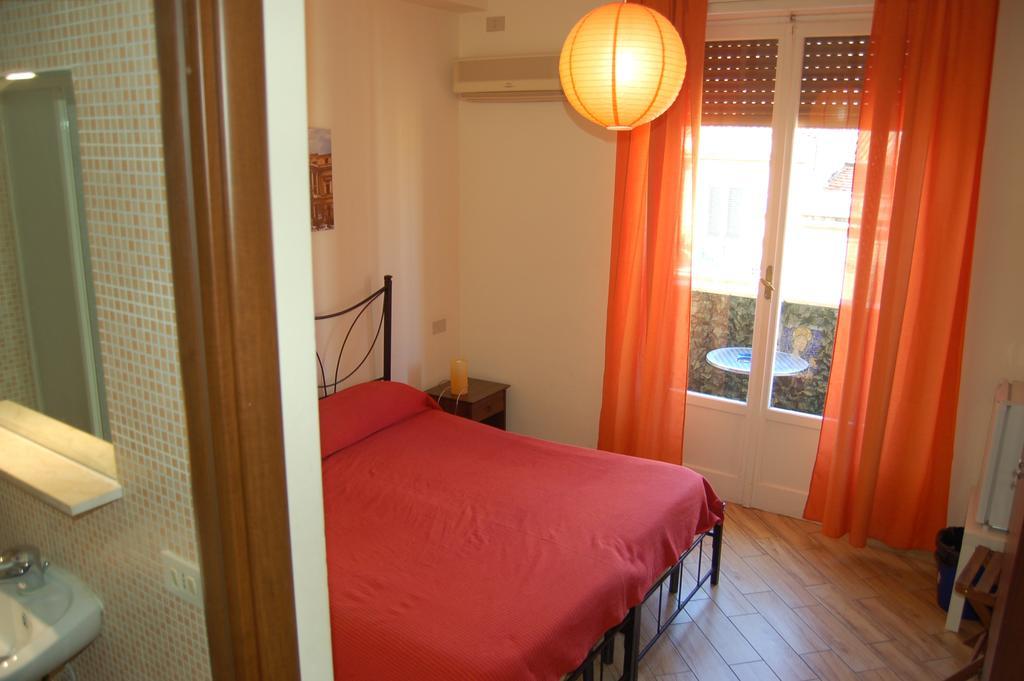 Pensión Antadia 3*